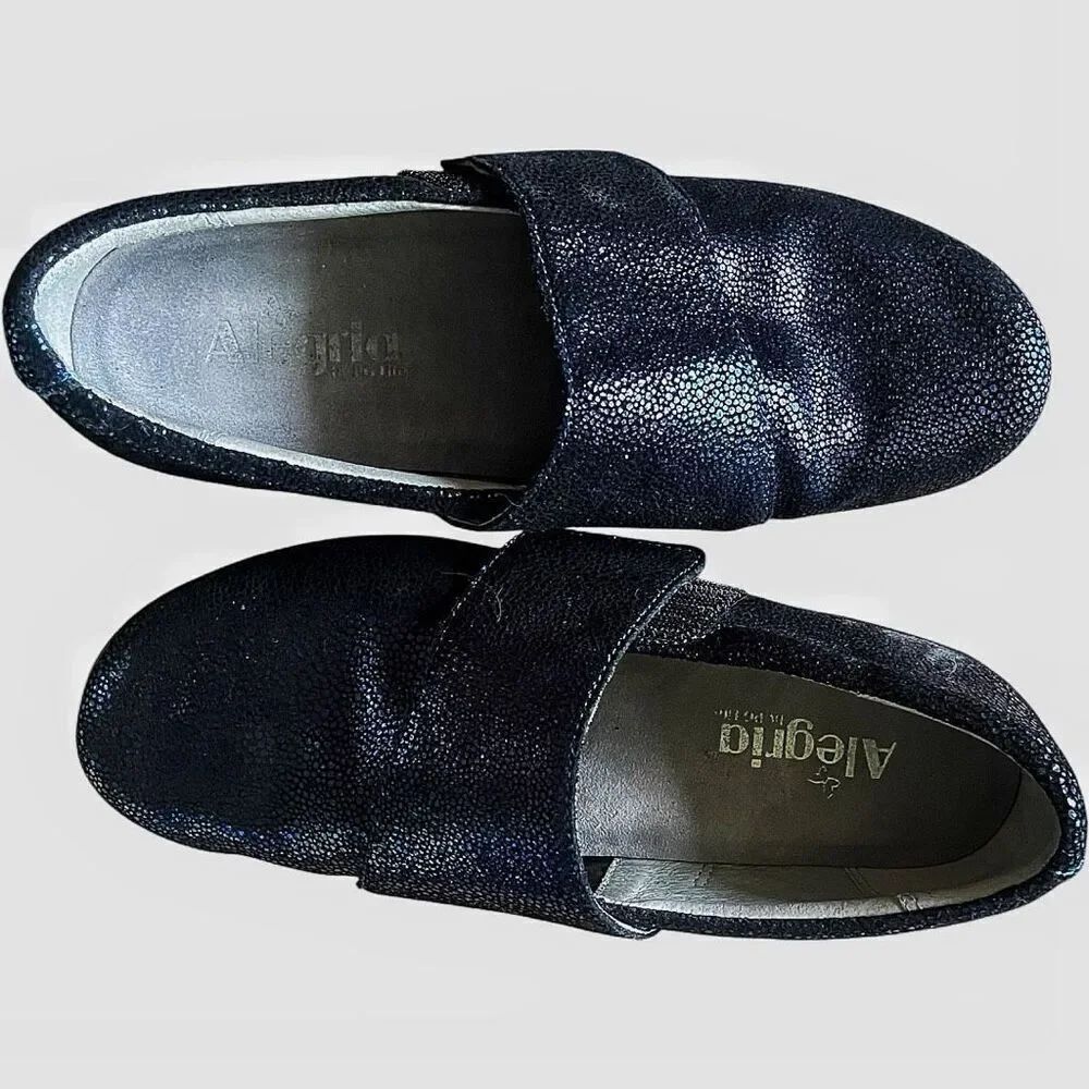 Alegria Lauryn Metallic Blue Slip On Work Nursing Clogs Size 9.5 (40)